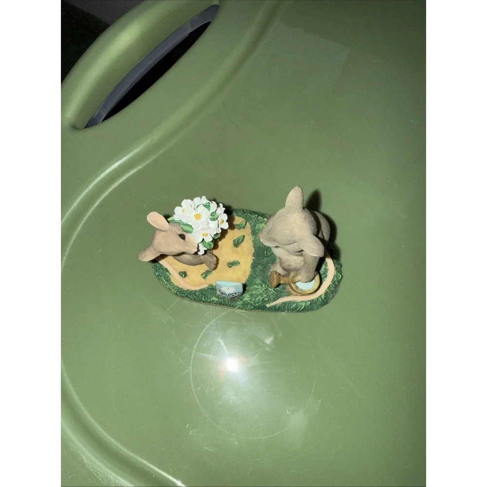 Charming Tails Fitz and Floyd I Love You a Whole Bunch Figurine Number 85/715